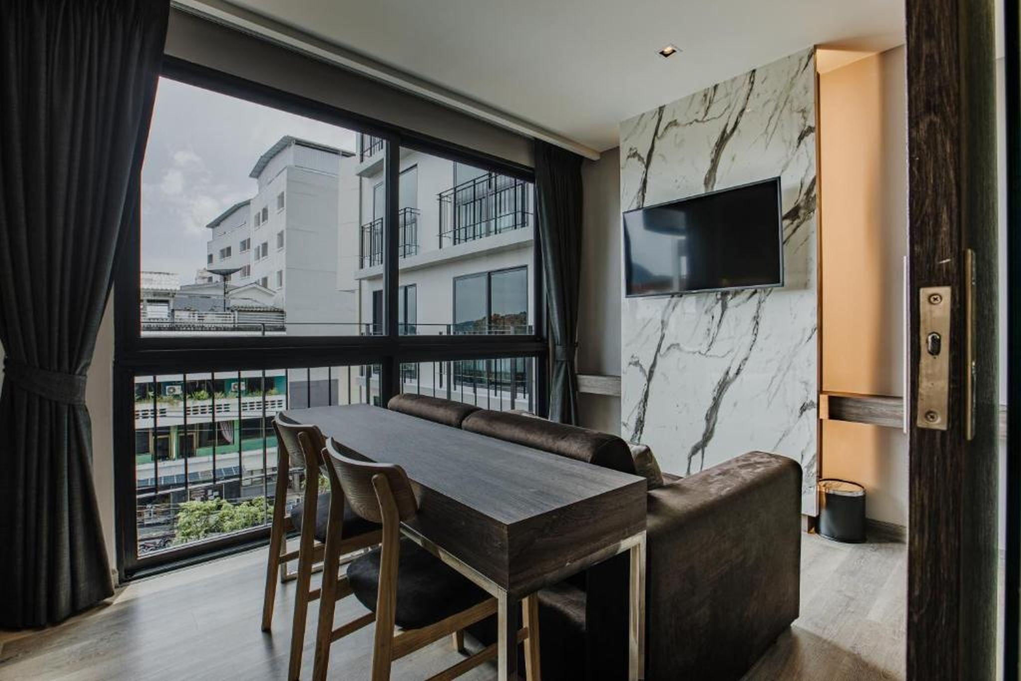 Rak Elegant Hotel Patong Kültér fotó
