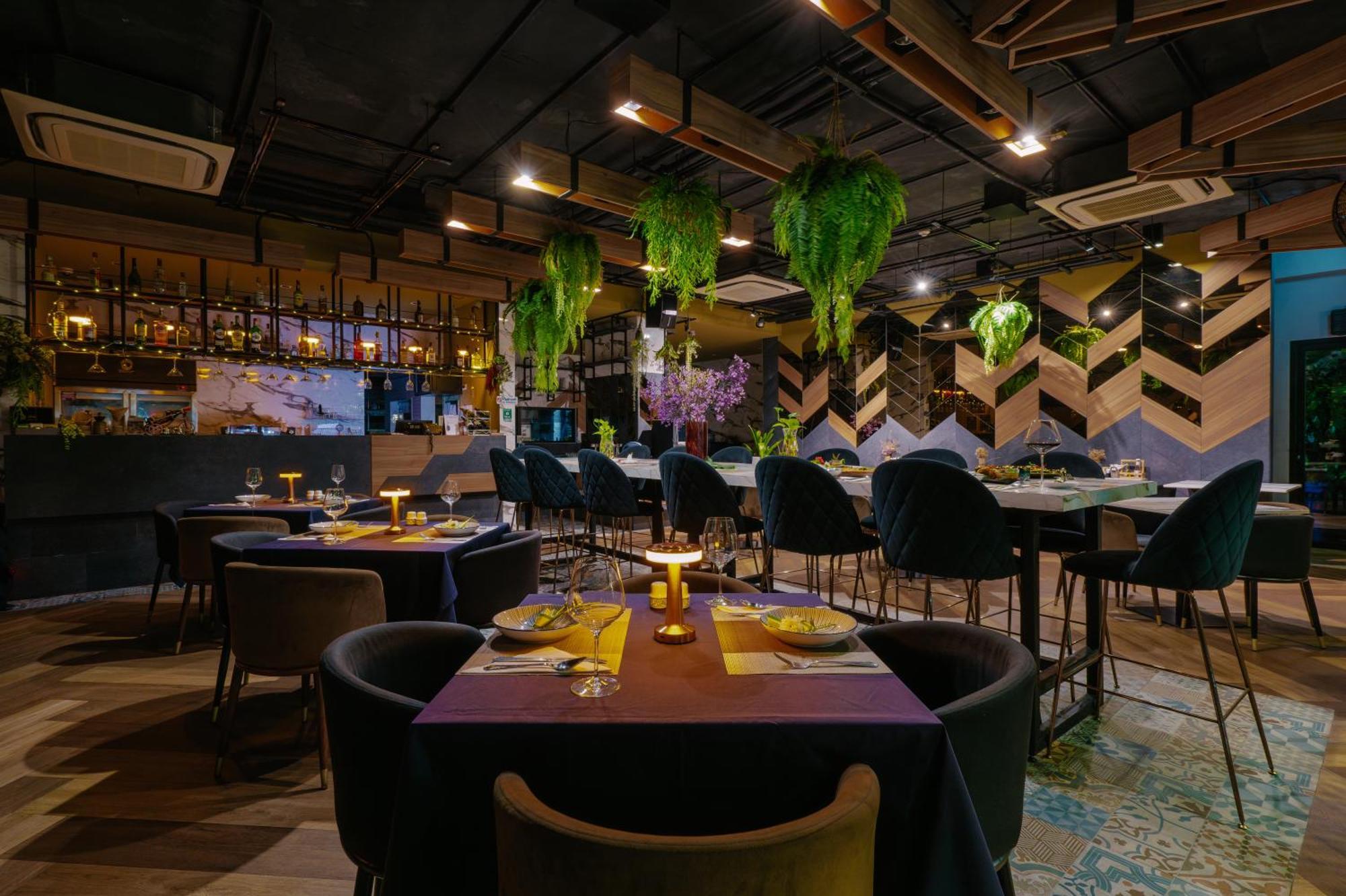 Rak Elegant Hotel Patong Kültér fotó