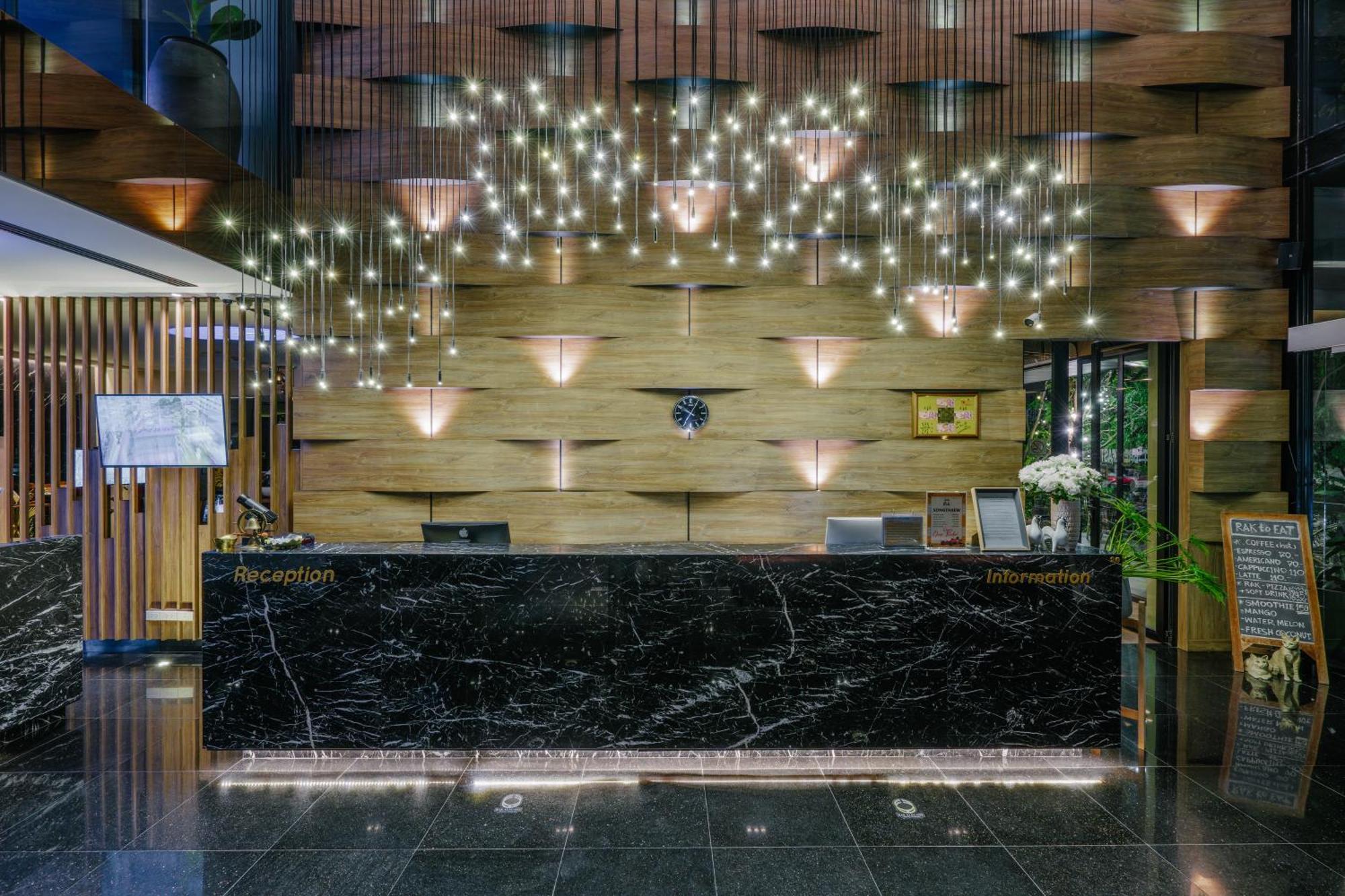 Rak Elegant Hotel Patong Kültér fotó