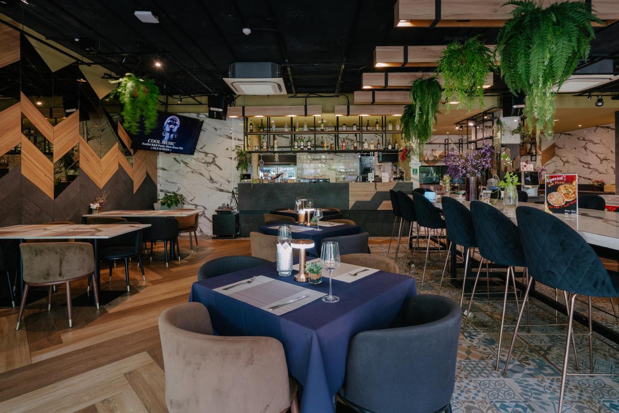 Rak Elegant Hotel Patong Kültér fotó