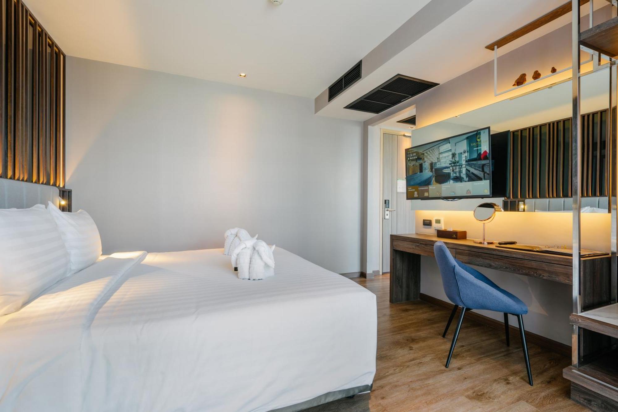 Rak Elegant Hotel Patong Kültér fotó