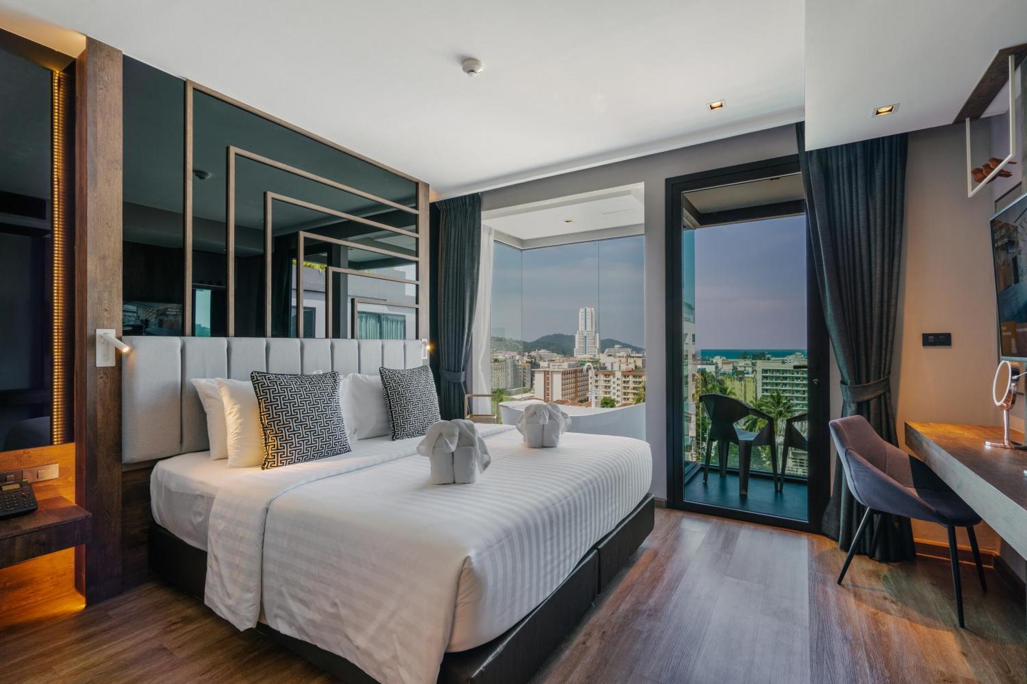 Rak Elegant Hotel Patong Kültér fotó
