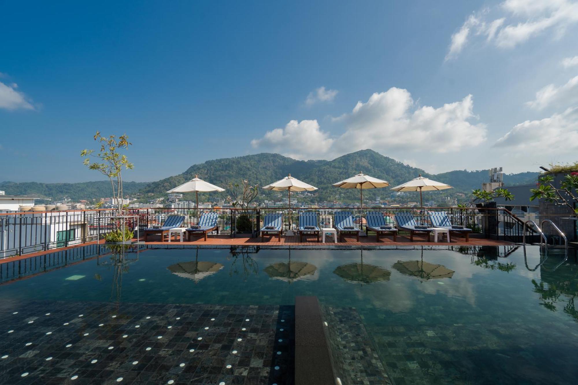 Rak Elegant Hotel Patong Kültér fotó